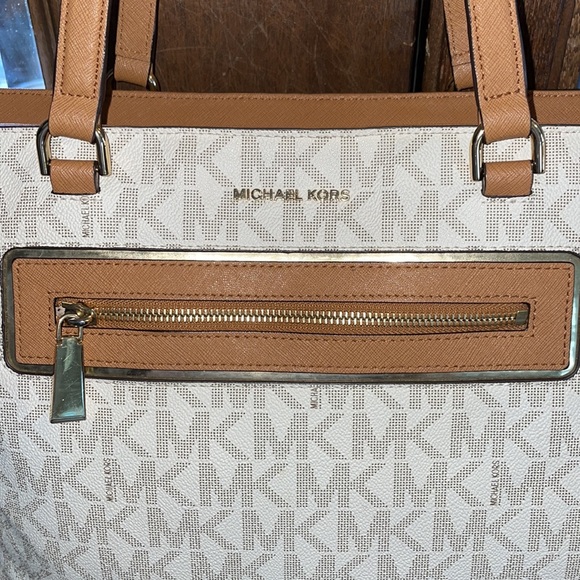 Michael Kors Frame out Item Leather Trim Vanilla NS Handbag - Picture 6 of 17